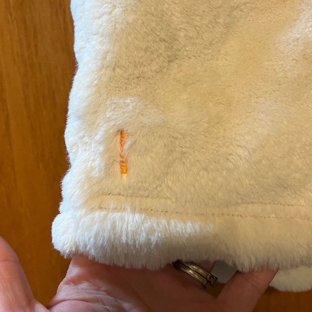 Lucy Cream Fleece Outerwear - Picture 10 of 11